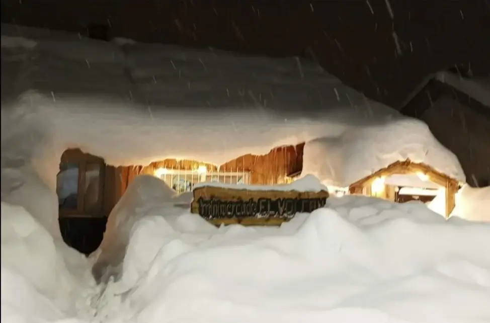 El Volcan Minimercado  gallery 1